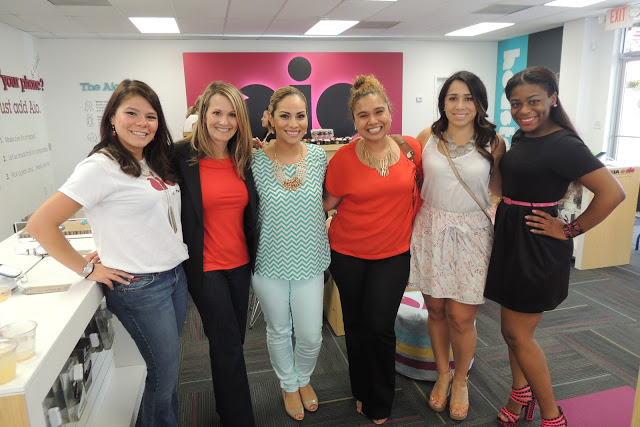 I had a great time at this event! I enjoyed meeting new bloggers, munching on good food, and learning about AIO!