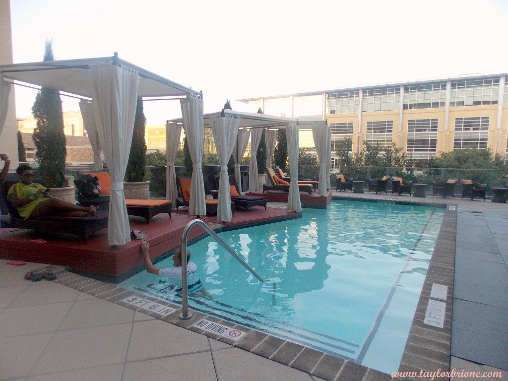 Hotel Sorella Pool MegaGrowth Pool Side Affair